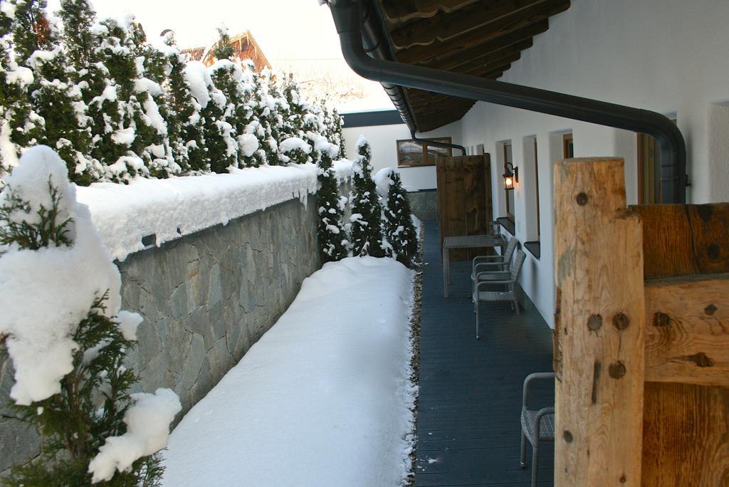 Appartements "Da Zillertaler Und Die Geigerin" Mayrhofen Quarto foto